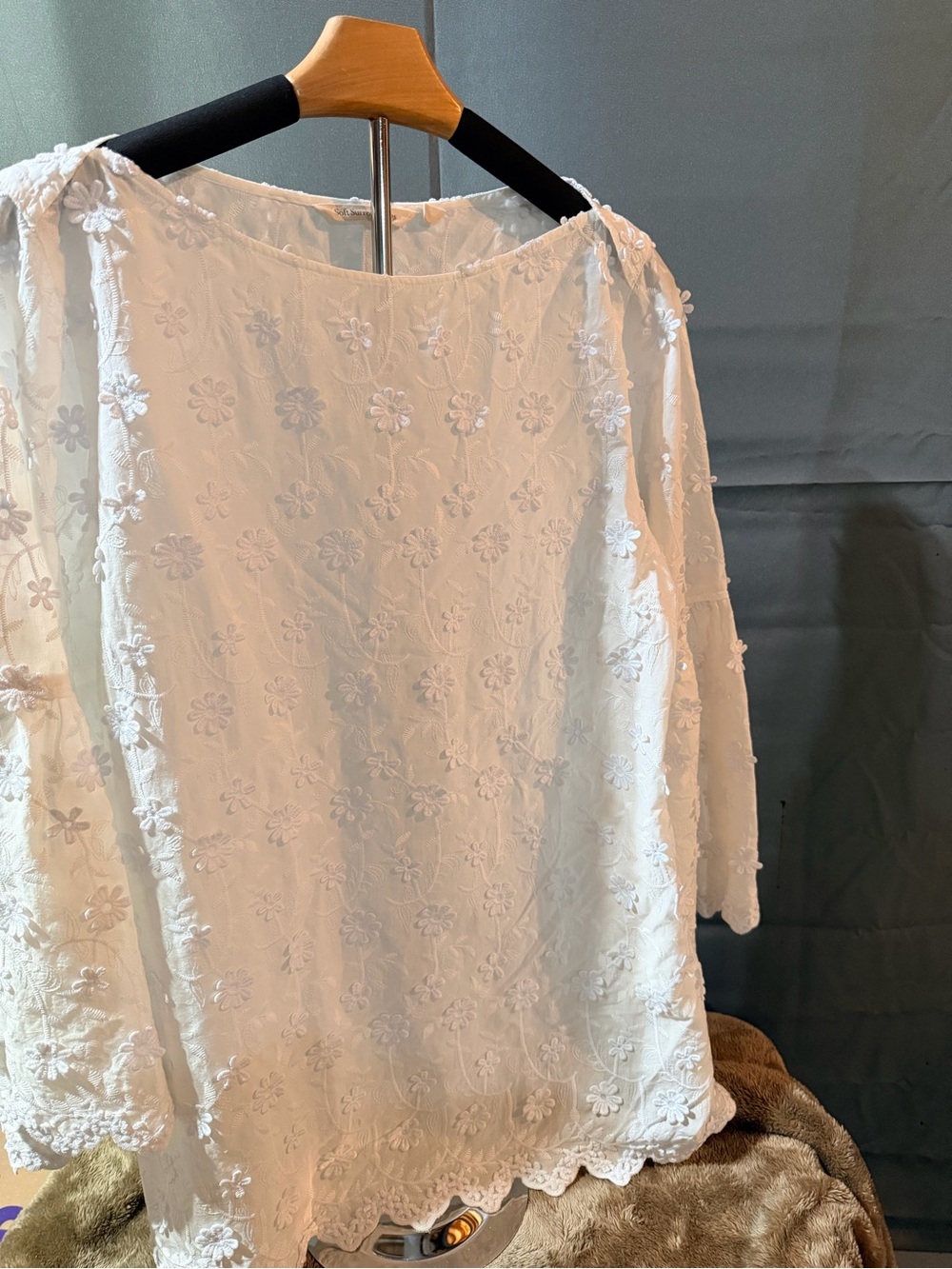 Soft Surroundings White Floral Embroidered Blouse